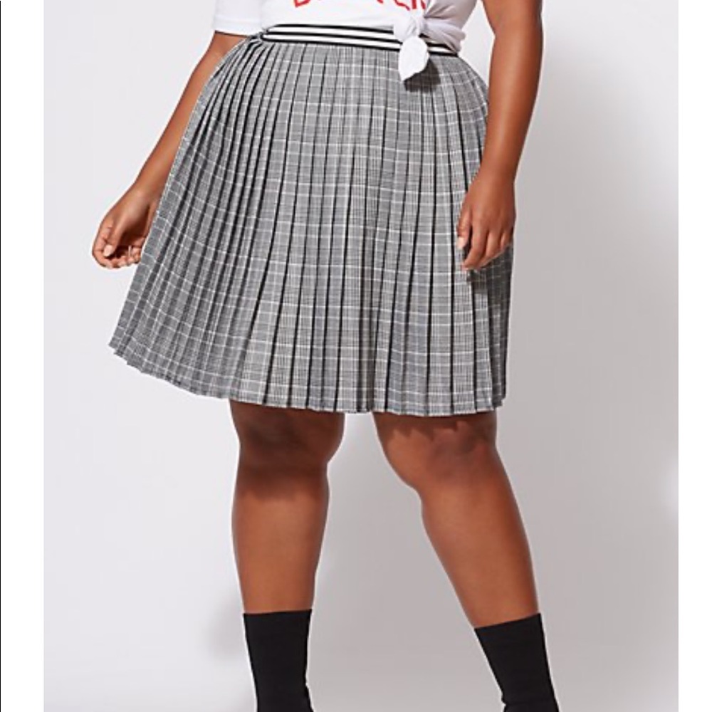 Fashion to Figure pleated skirt